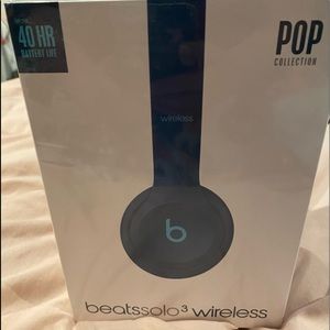 Beatssolo 3 wireless headset